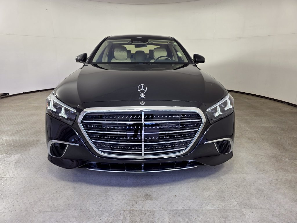 New 2027 Mercedes-Benz S 580 4MATIC Sedan image 2