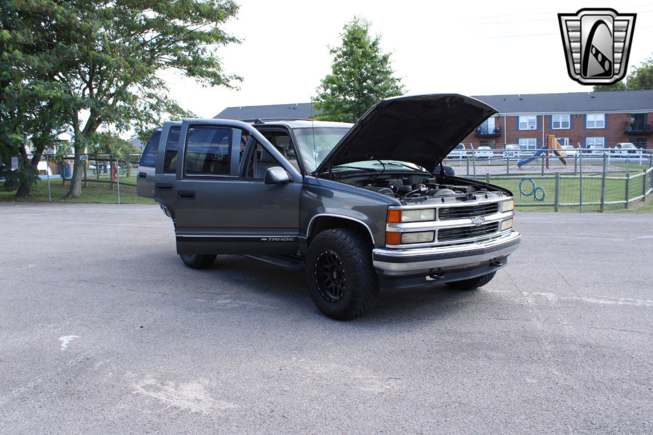 Used 1999 Chevrolet Tahoe Z71 w/ Preferred Equipment Group image 12
