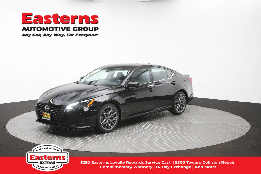Used 2023 Nissan Altima 2.0 SR FWD image 60