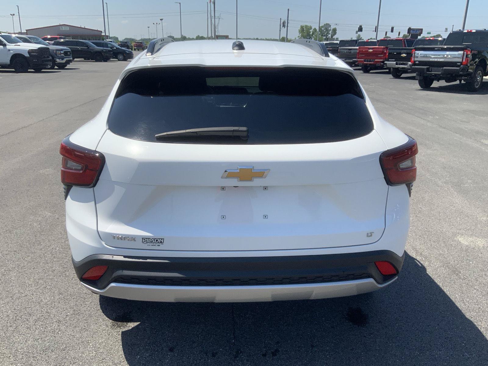 Used 2024 Chevrolet Trax LT FWD image 9