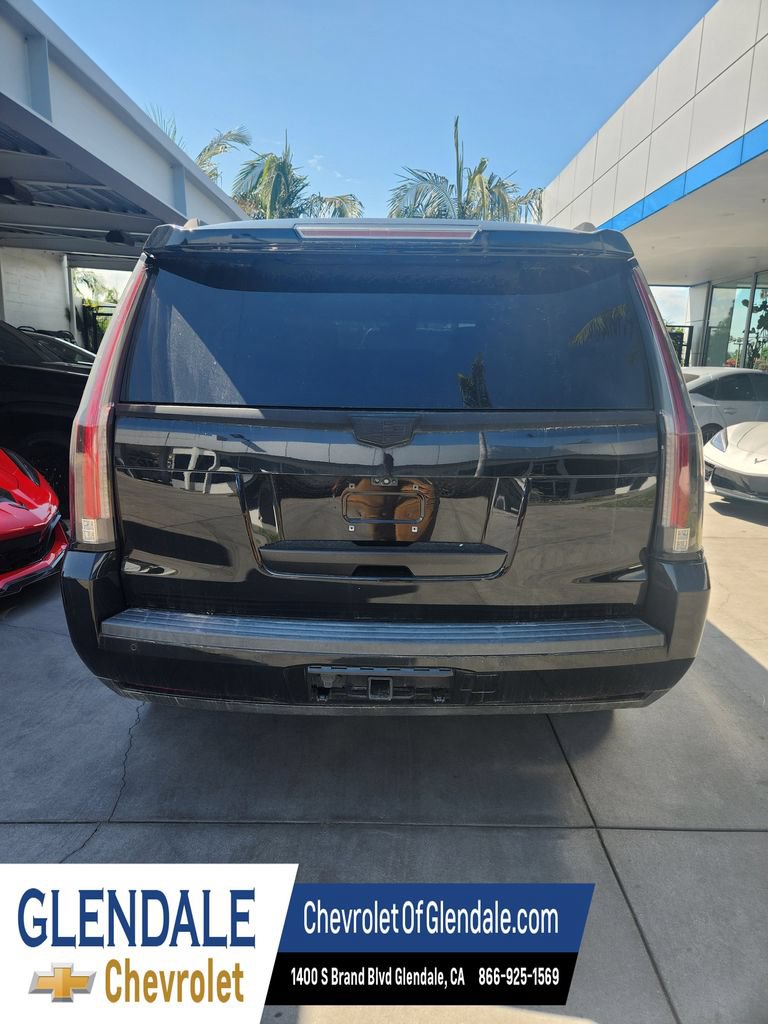 Used 2017 Cadillac Escalade Luxury AWD/4WD image 6