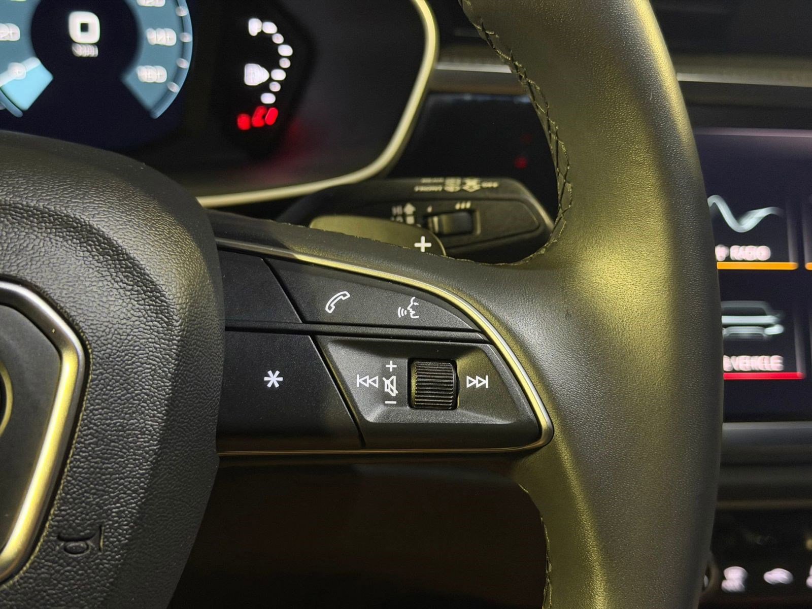 Used 2024 Audi Q3 2.0T Premium Plus w/ Premium Plus Package image 27