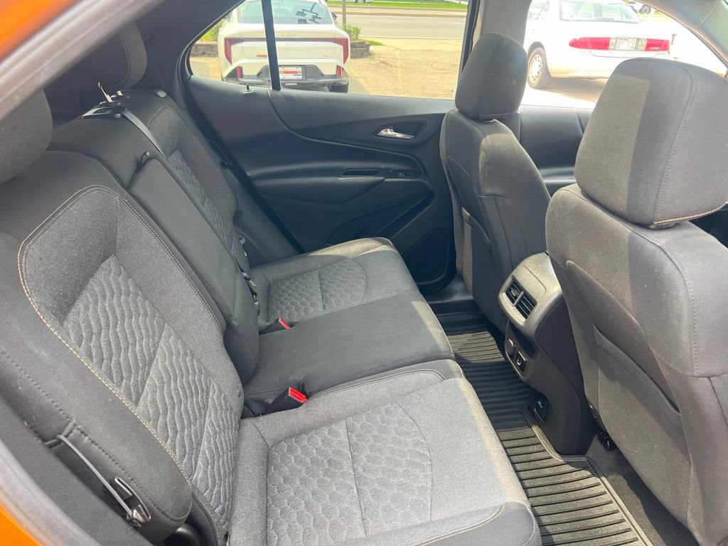 Used 2018 Chevrolet Equinox LT w/ Sun & Infotainment Package FWD image 15
