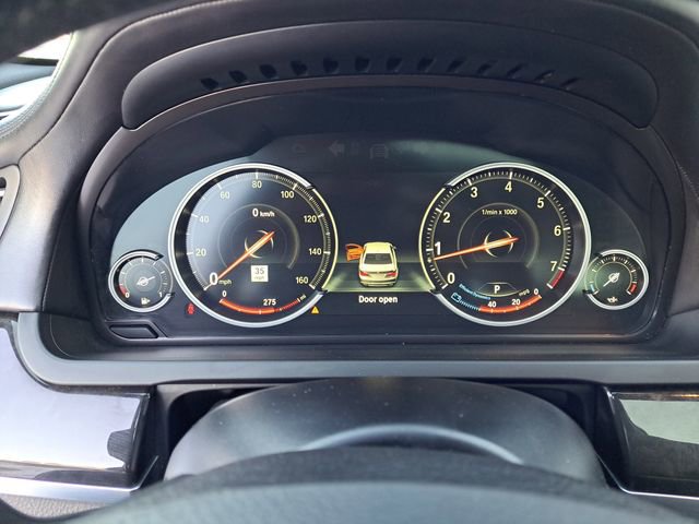 Used 2014 BMW 750Li xDrive image 11