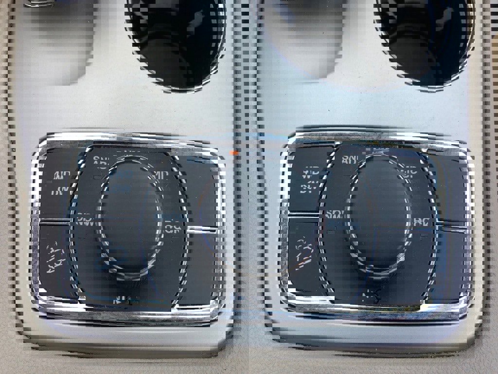 Used 2015 Jeep Grand Cherokee Limited image 28