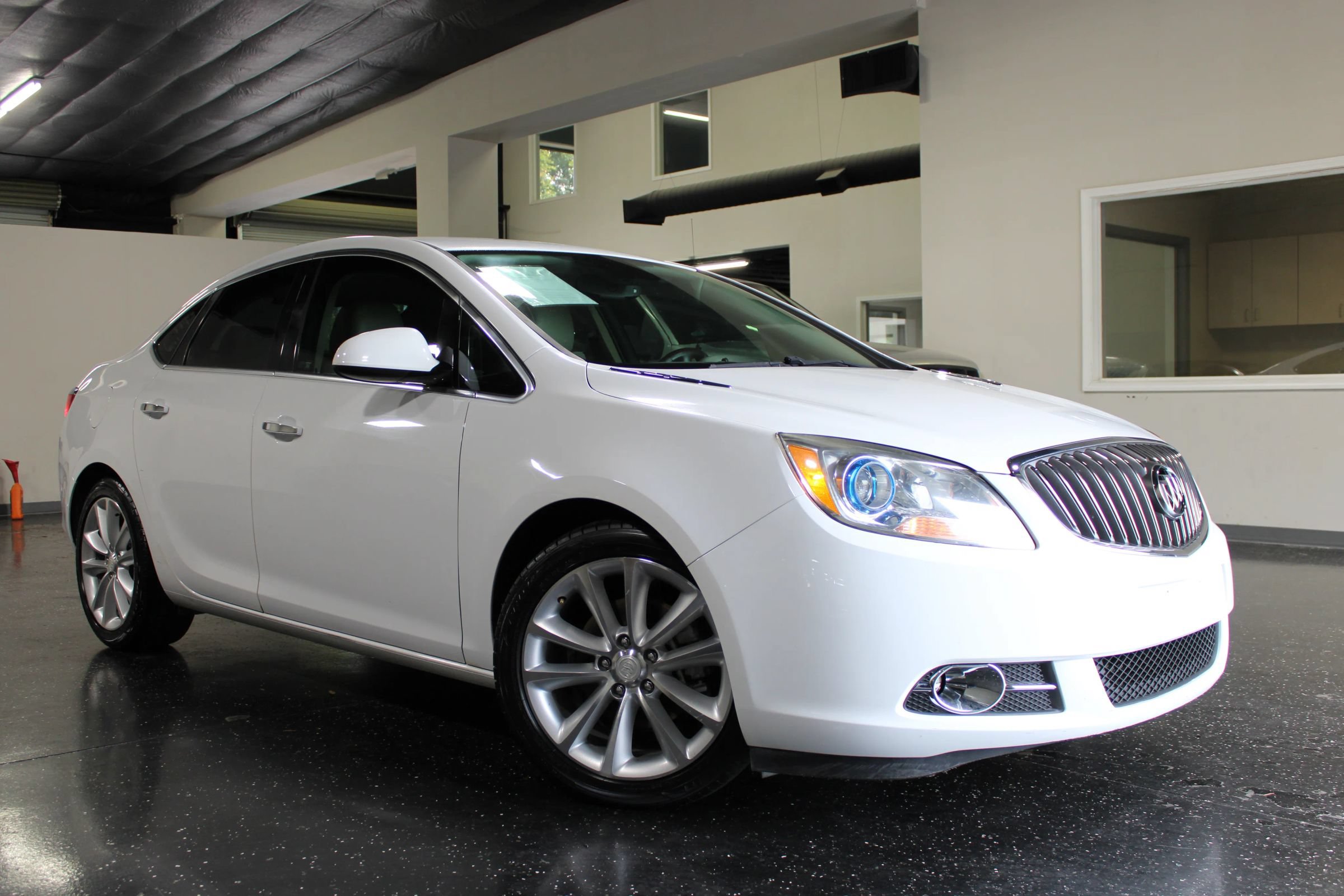 Used 2012 Buick Verano Leather FWD image 30