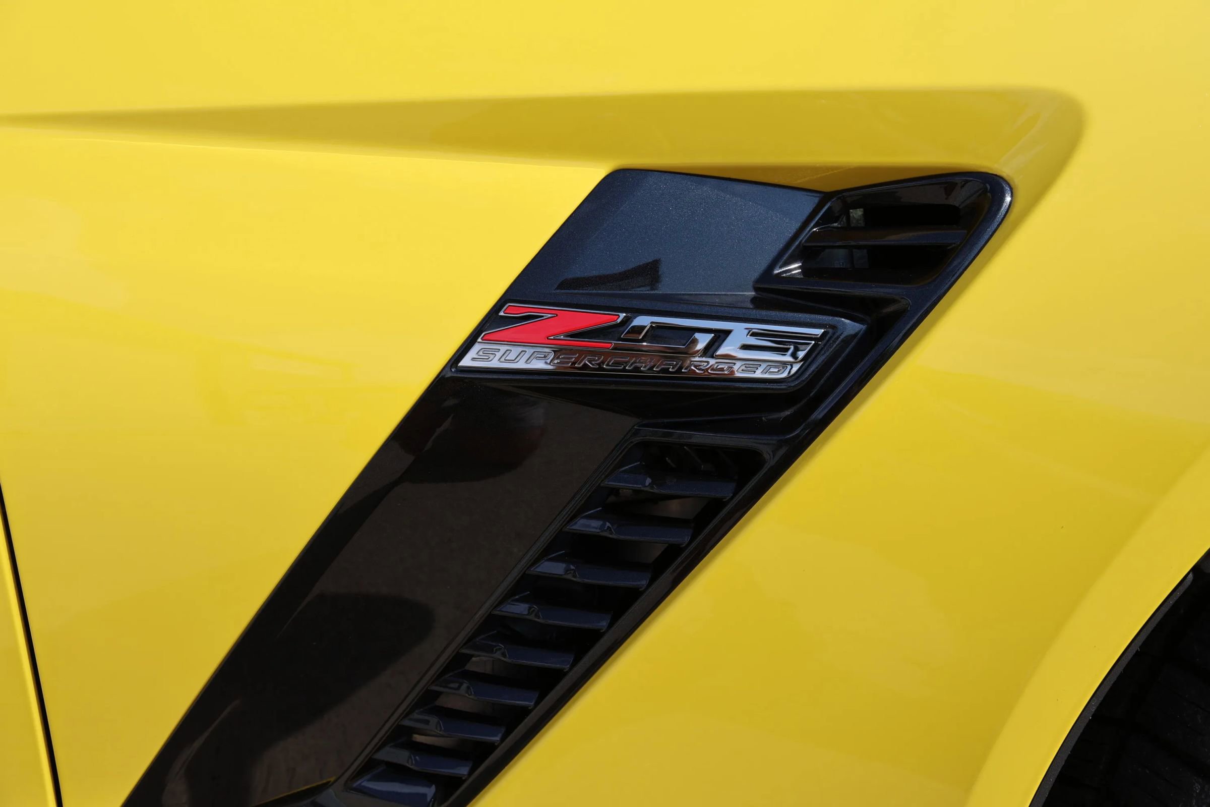 Used 2016 Chevrolet Corvette Z06 w/ 2LZ Preferred Equipment Group image 30