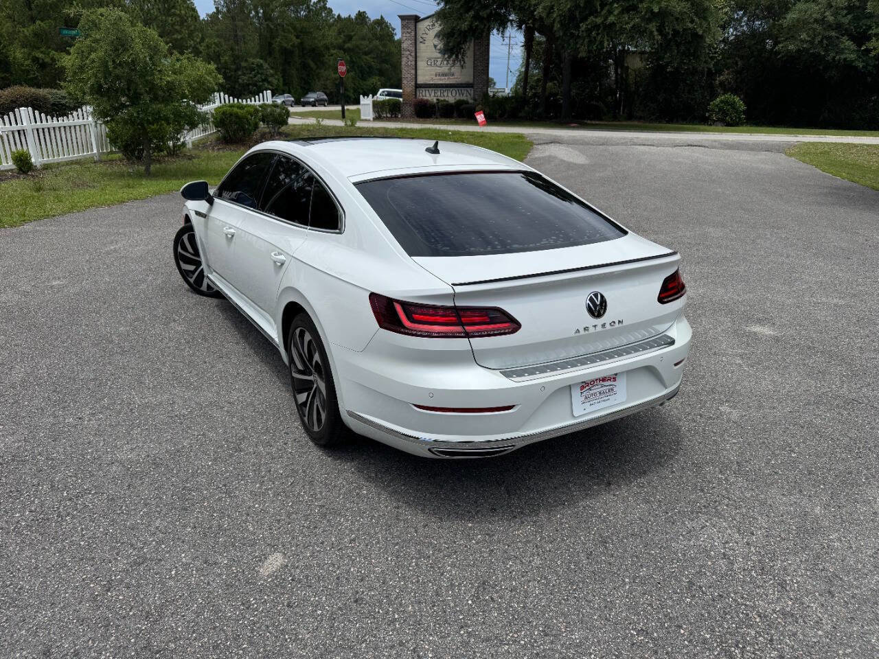 Used 2021 Volkswagen Arteon SEL FWD image 4