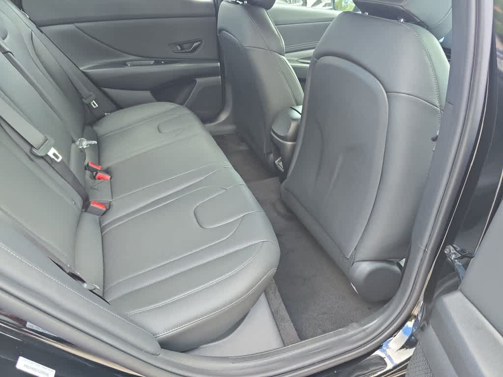 New 2026 Hyundai Elantra SEL Sport FWD image 22