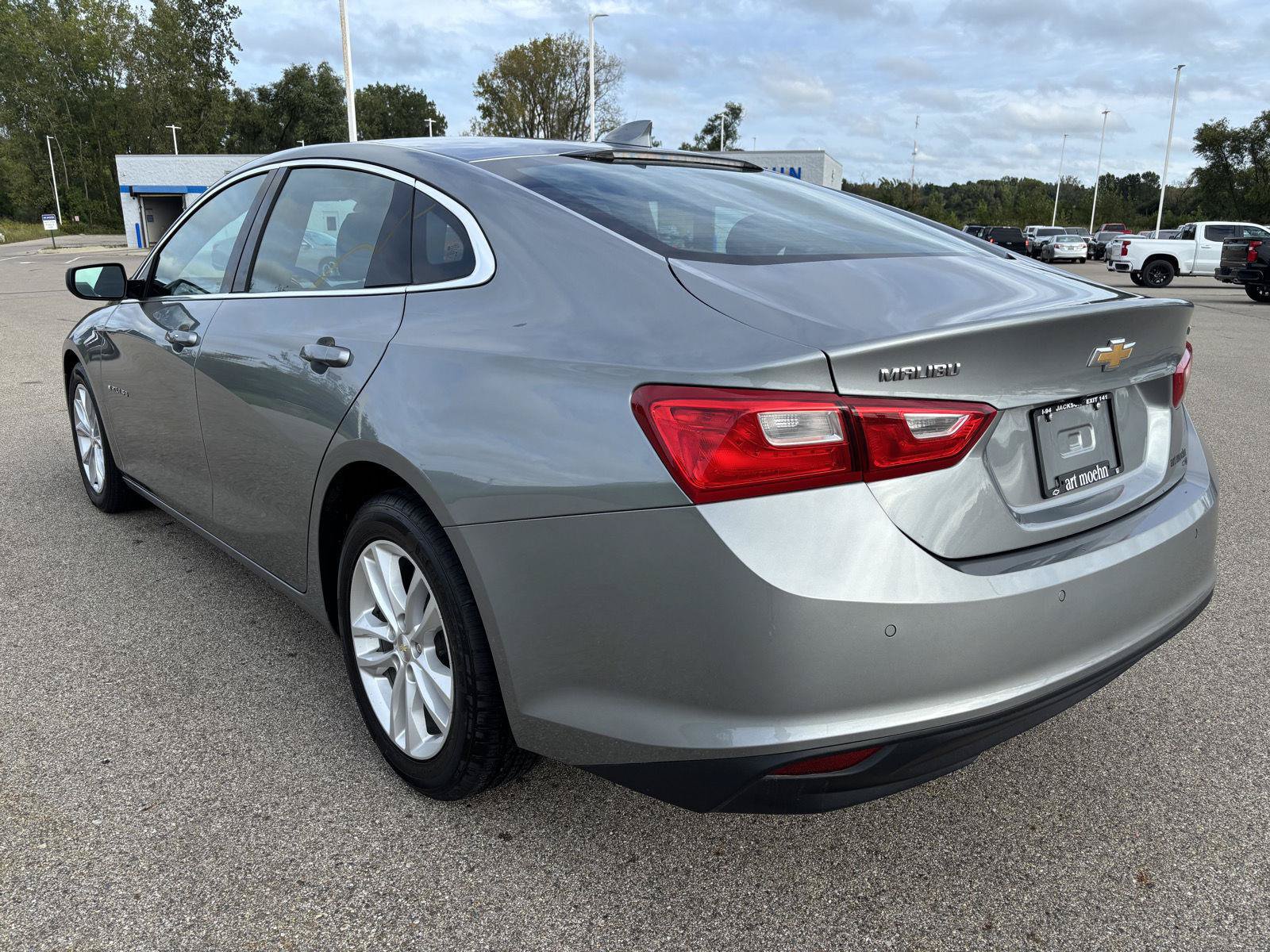 Used 2024 Chevrolet Malibu LT FWD image 3