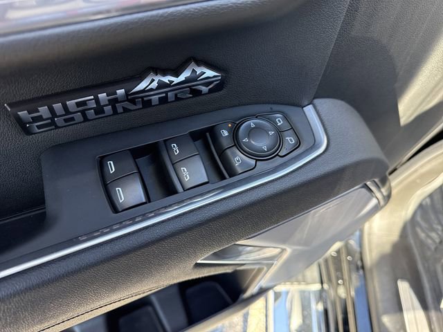 Used 2025 Chevrolet Silverado 1500 High Country w/ Technology Package image 36