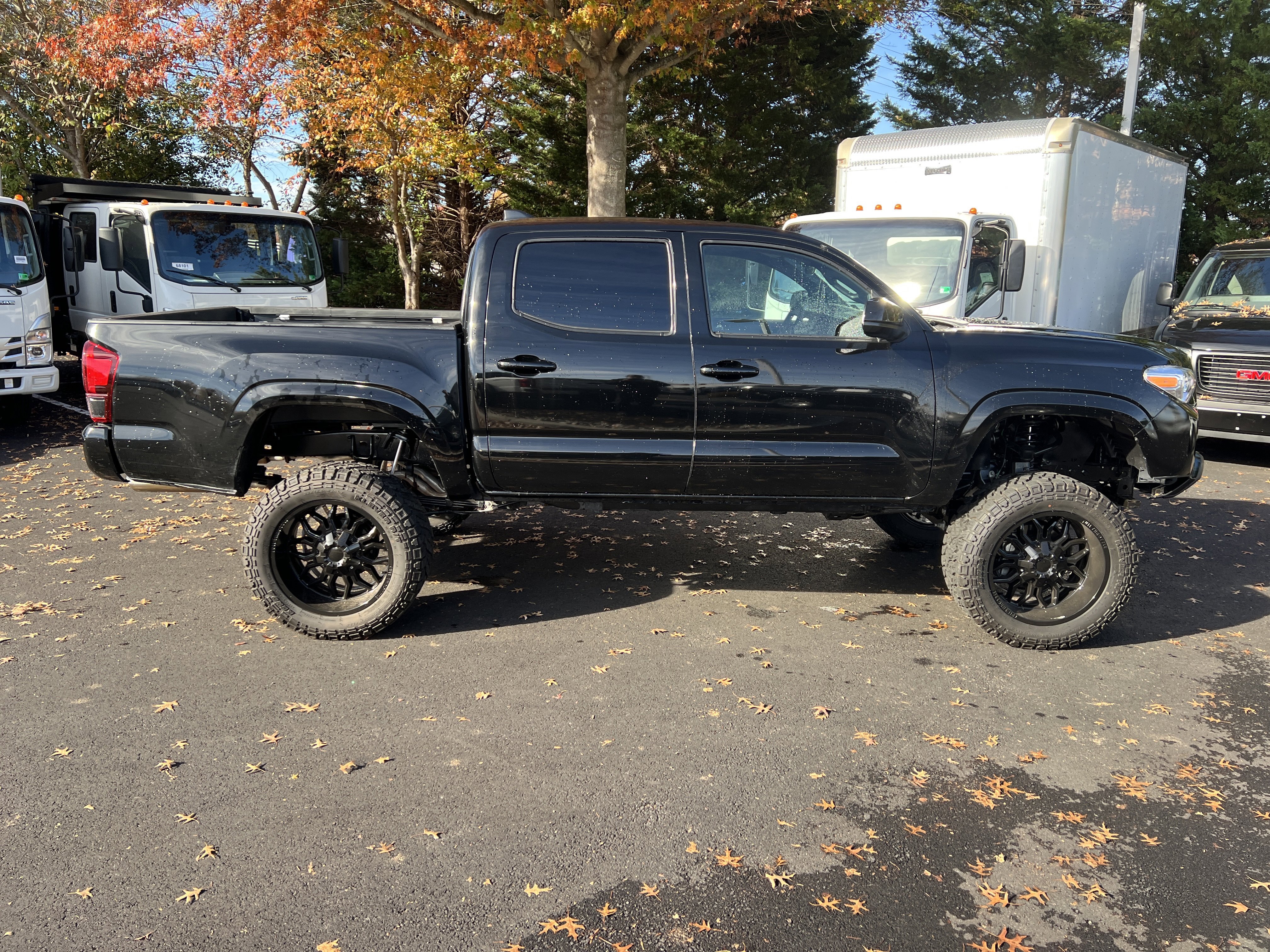 Used 2023 Toyota Tacoma SR image 11