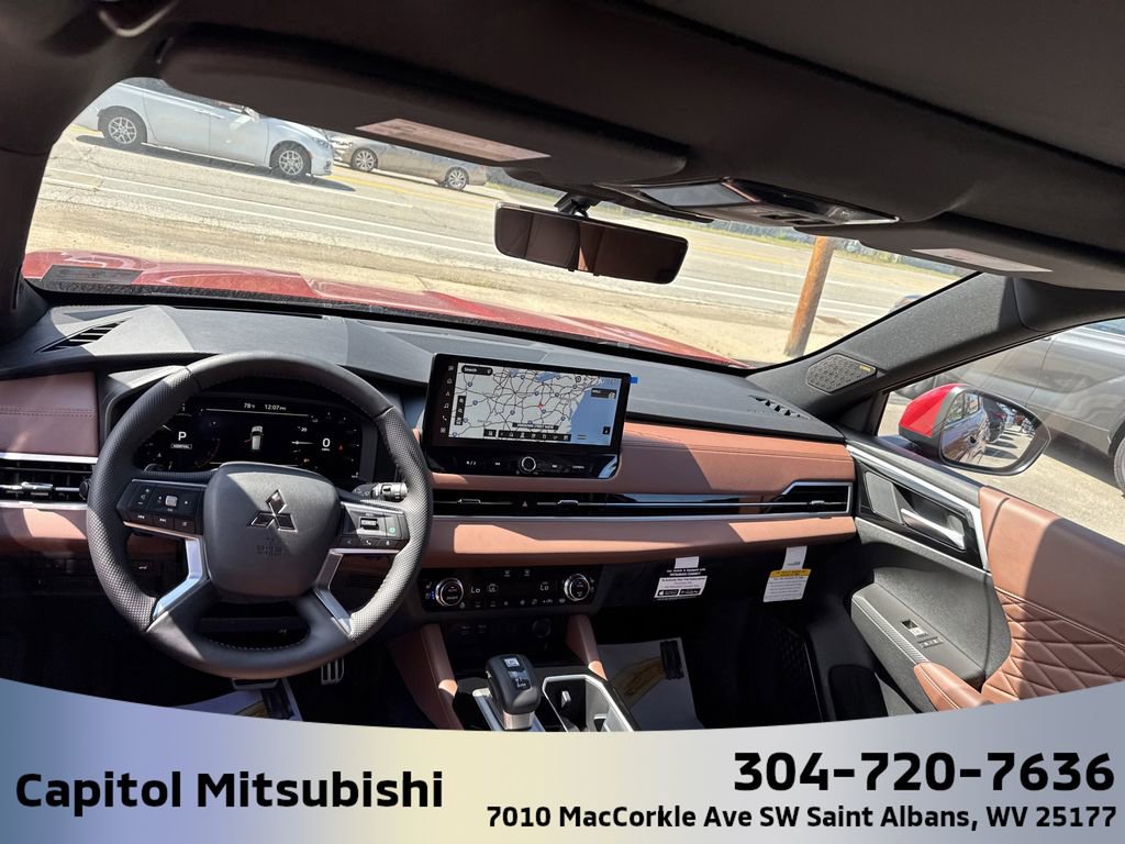 New 2025 Mitsubishi Outlander SEL image 15