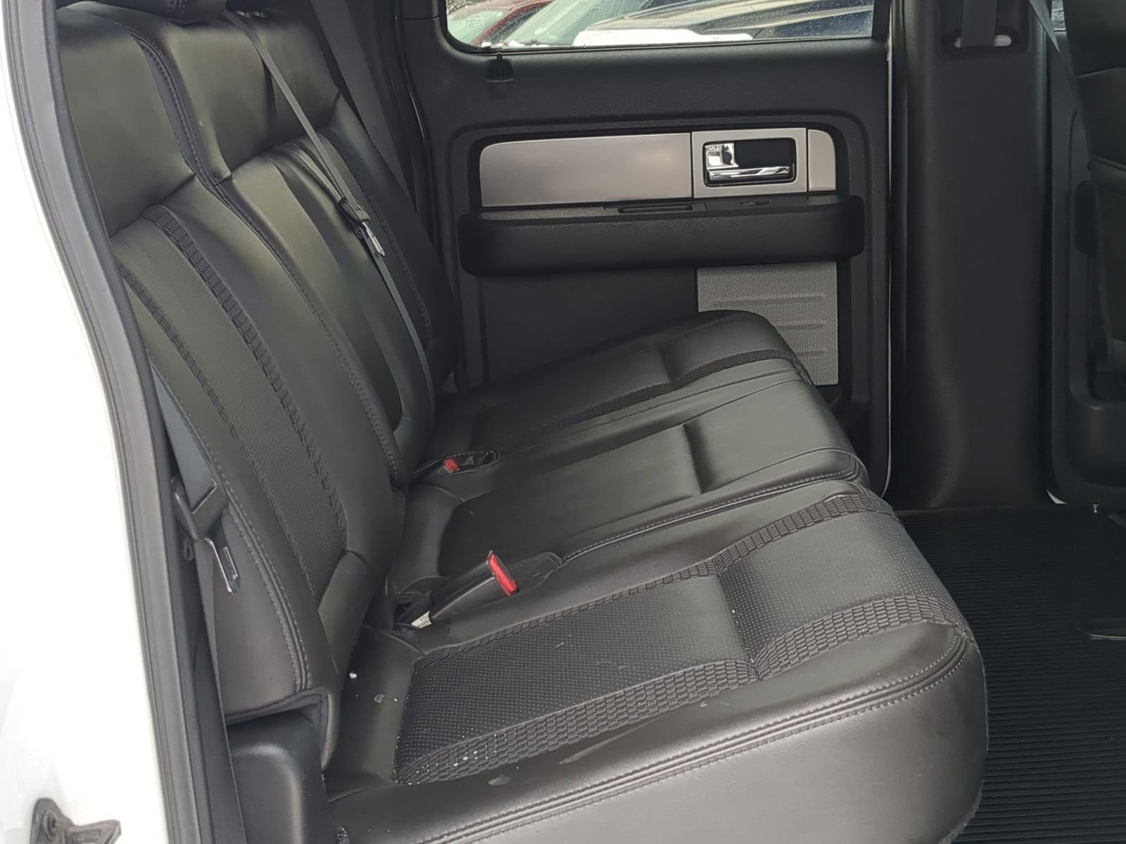 Used 2014 Ford F150 Raptor image 22