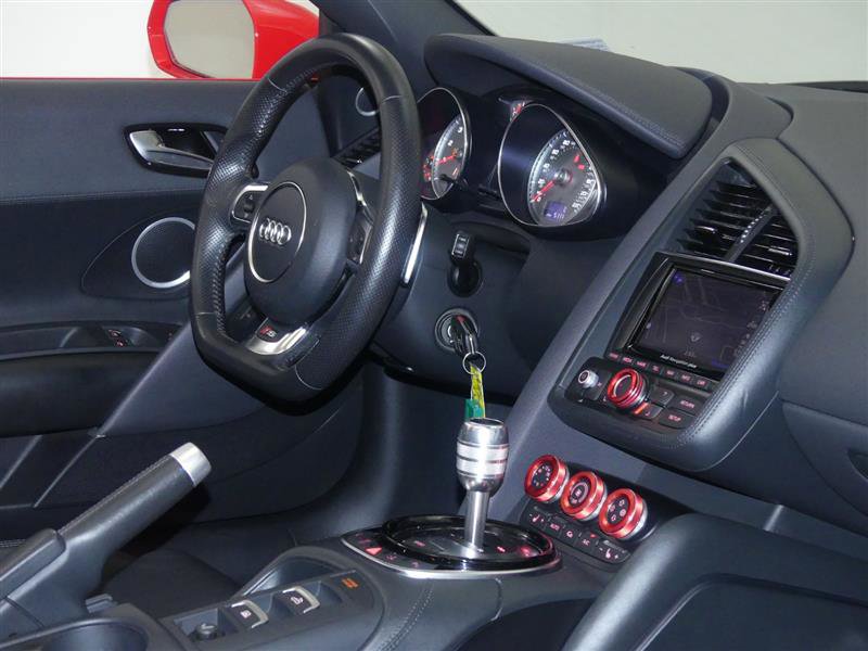 Used 2014 Audi R8 V8 w/ Convenience Package image 23