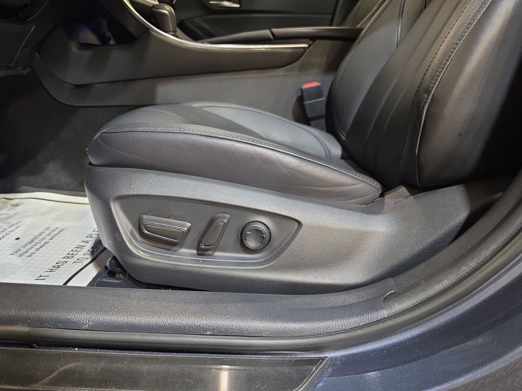 Used 2021 Toyota Avalon XLE w/ Moonroof Package FWD image 14