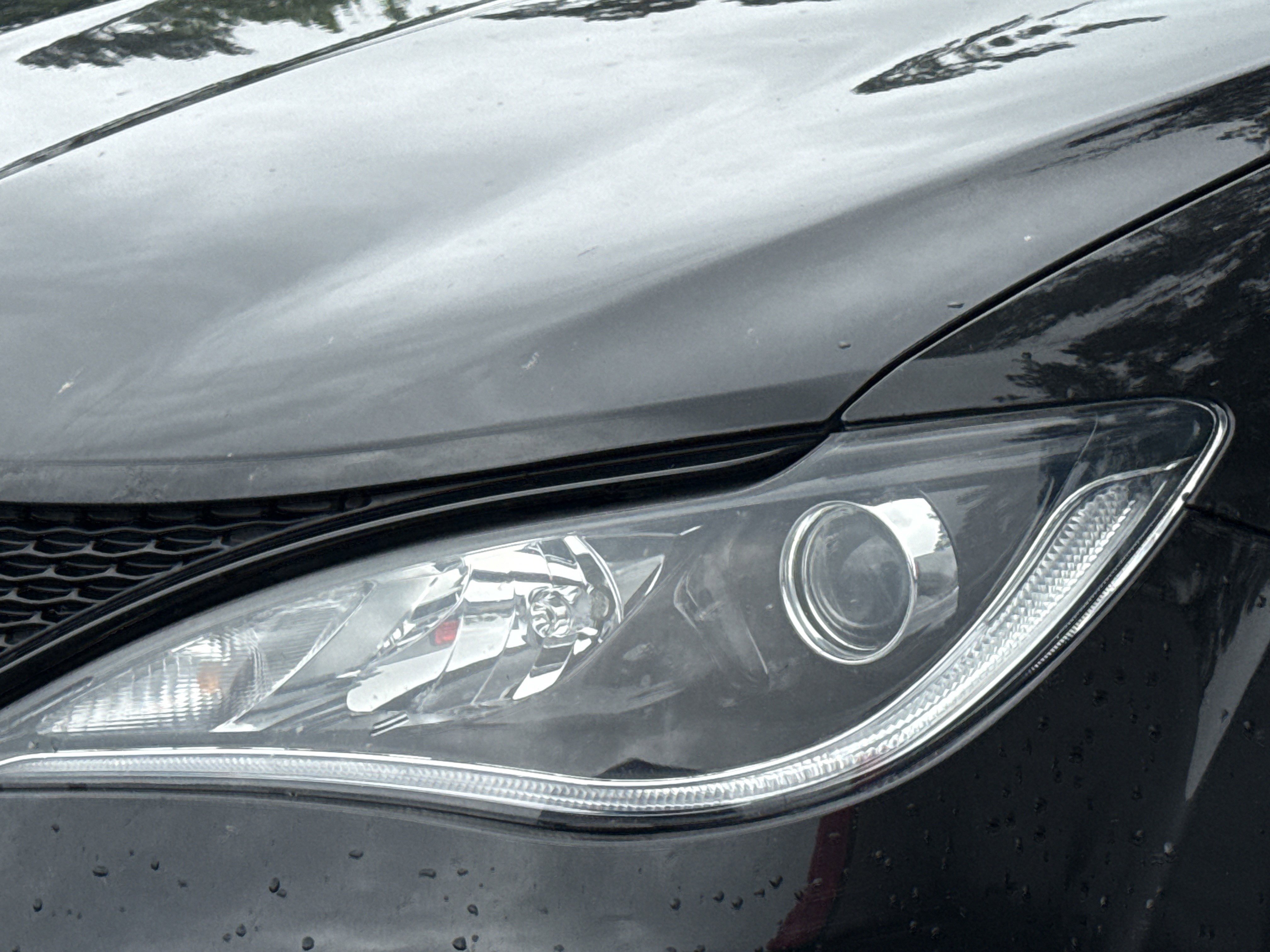 Used 2019 Chrysler Pacifica Touring Plus w/ S Appearance Package FWD image 6