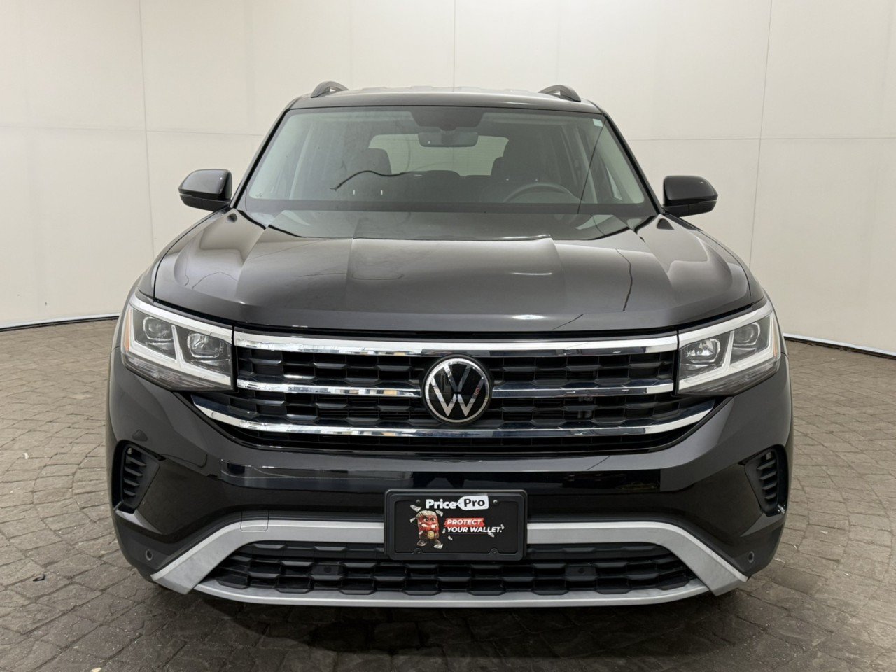 Used 2023 Volkswagen Atlas SE AWD/4WD image 2