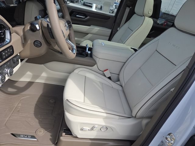 New 2026 GMC Yukon XL Denali w/ Denali Reserve Package AWD/4WD image 37