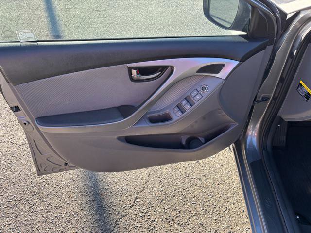 Used 2013 Hyundai Elantra GLS w/ Preferred Pkg FWD image 24