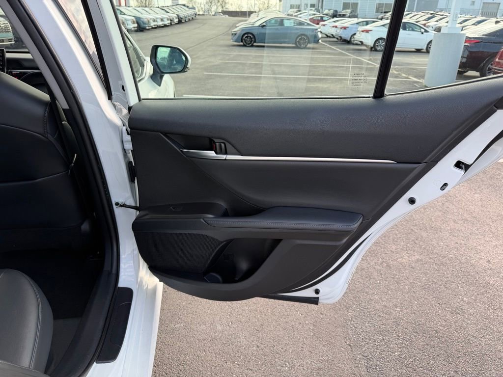 Used 2023 Toyota Camry XLE image 19