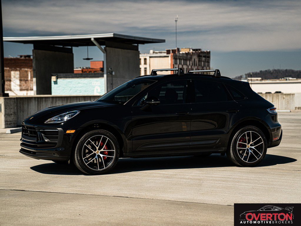 Used 2023 Porsche Macan image 9