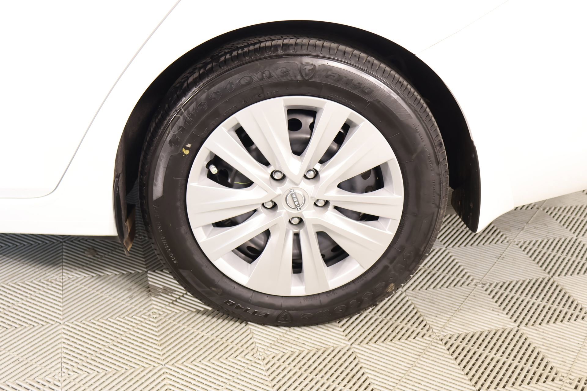 Used 2025 Nissan Sentra S image 17