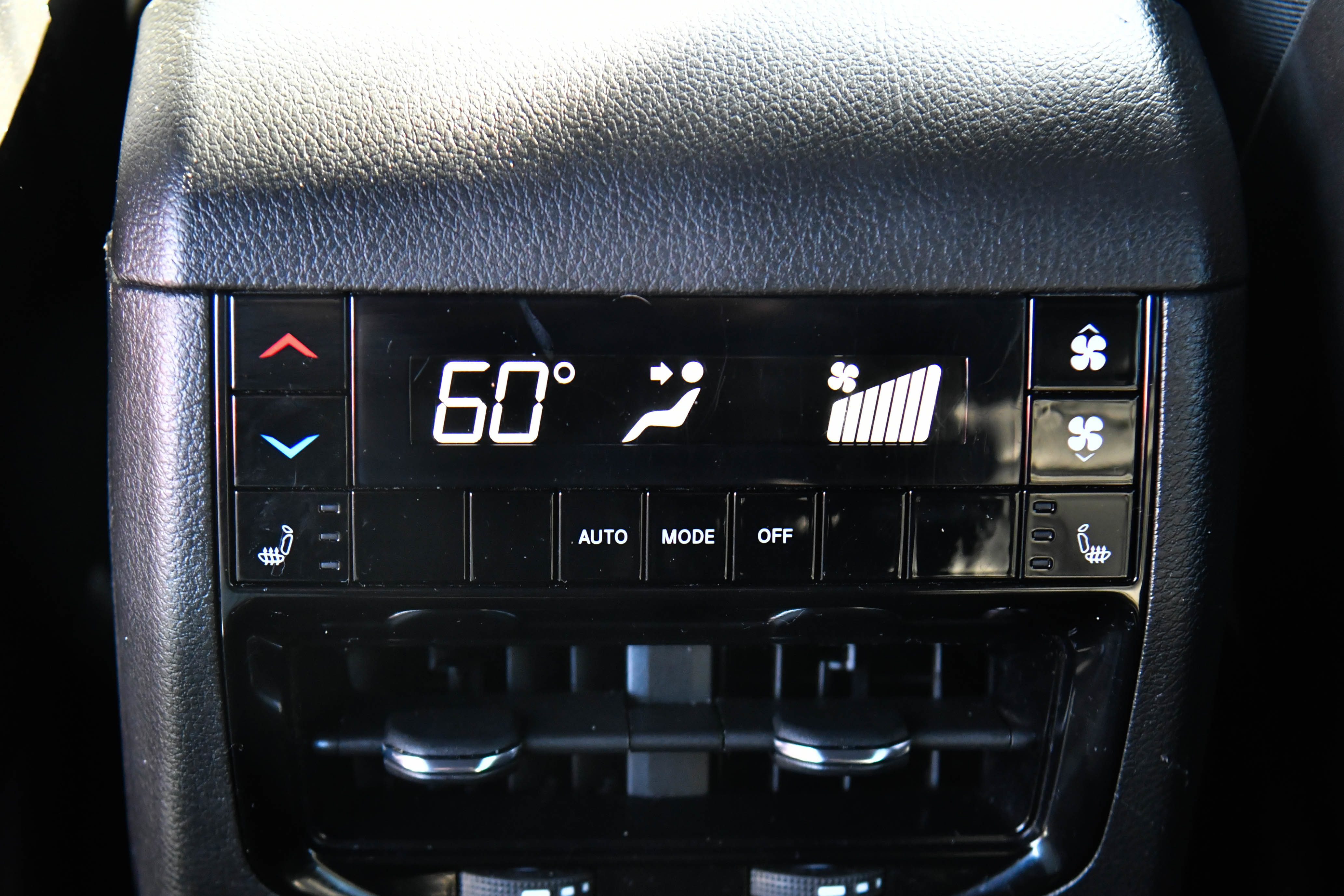 Used 2024 Jeep Grand Cherokee L Limited w/ Luxury Tech Group II image 50