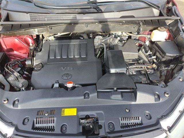 Used 2016 Toyota Highlander LE image 19