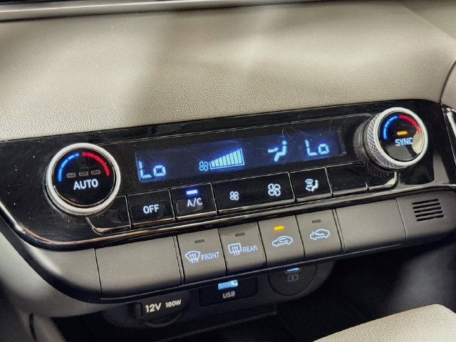 Certified 2025 Hyundai Elantra Hybrid FWD image 19