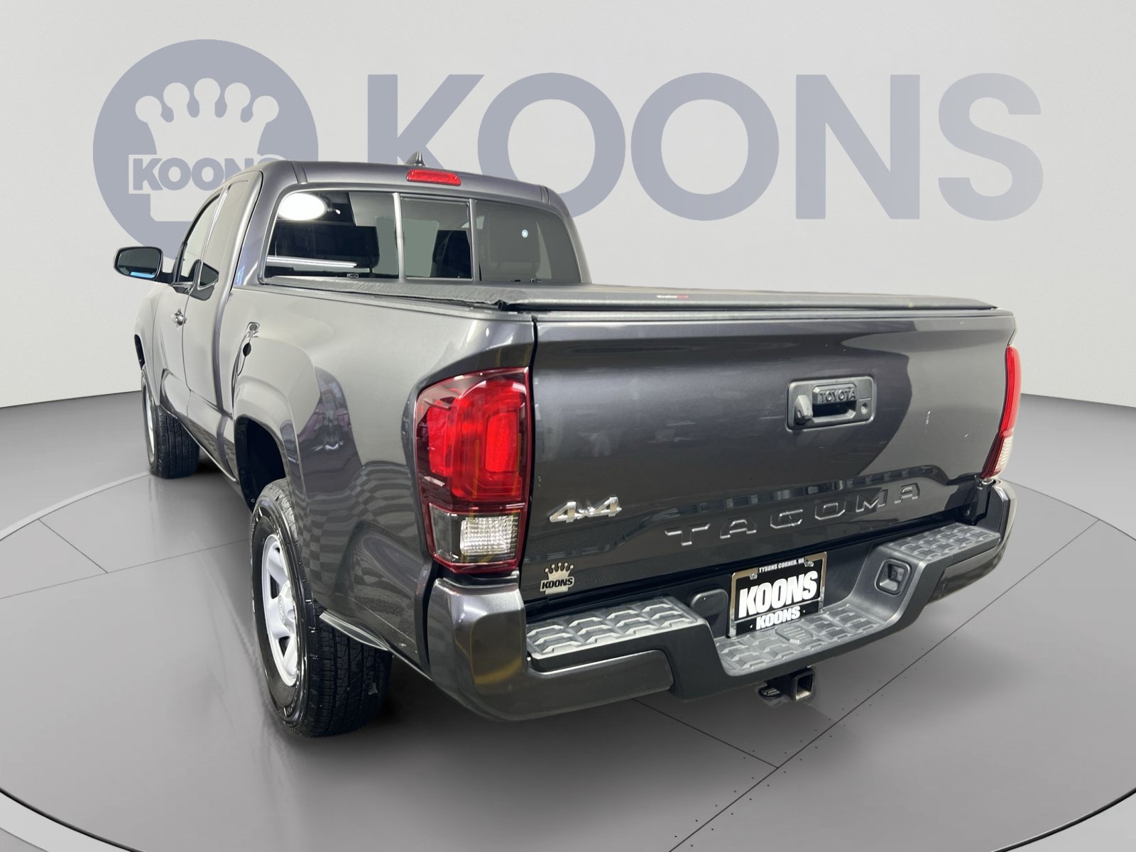 Used 2023 Toyota Tacoma SR w/ SR Convenience Package AWD/4WD image 4