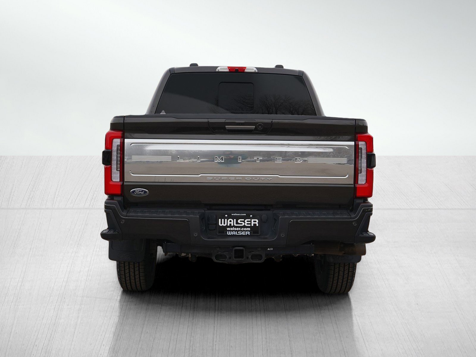 Used 2024 Ford F350 Limited w/ FX4 Off-Road Package image 4