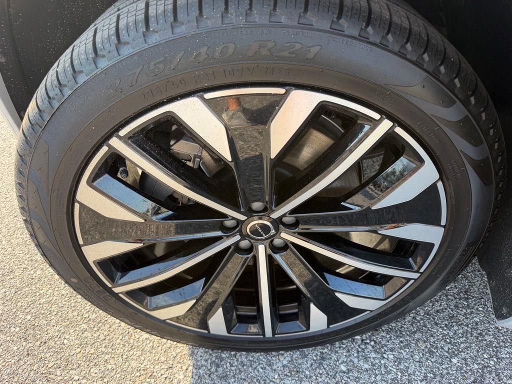 New 2026 Volvo XC90 T8 Plus w/ Protection Package AWD/4WD image 27