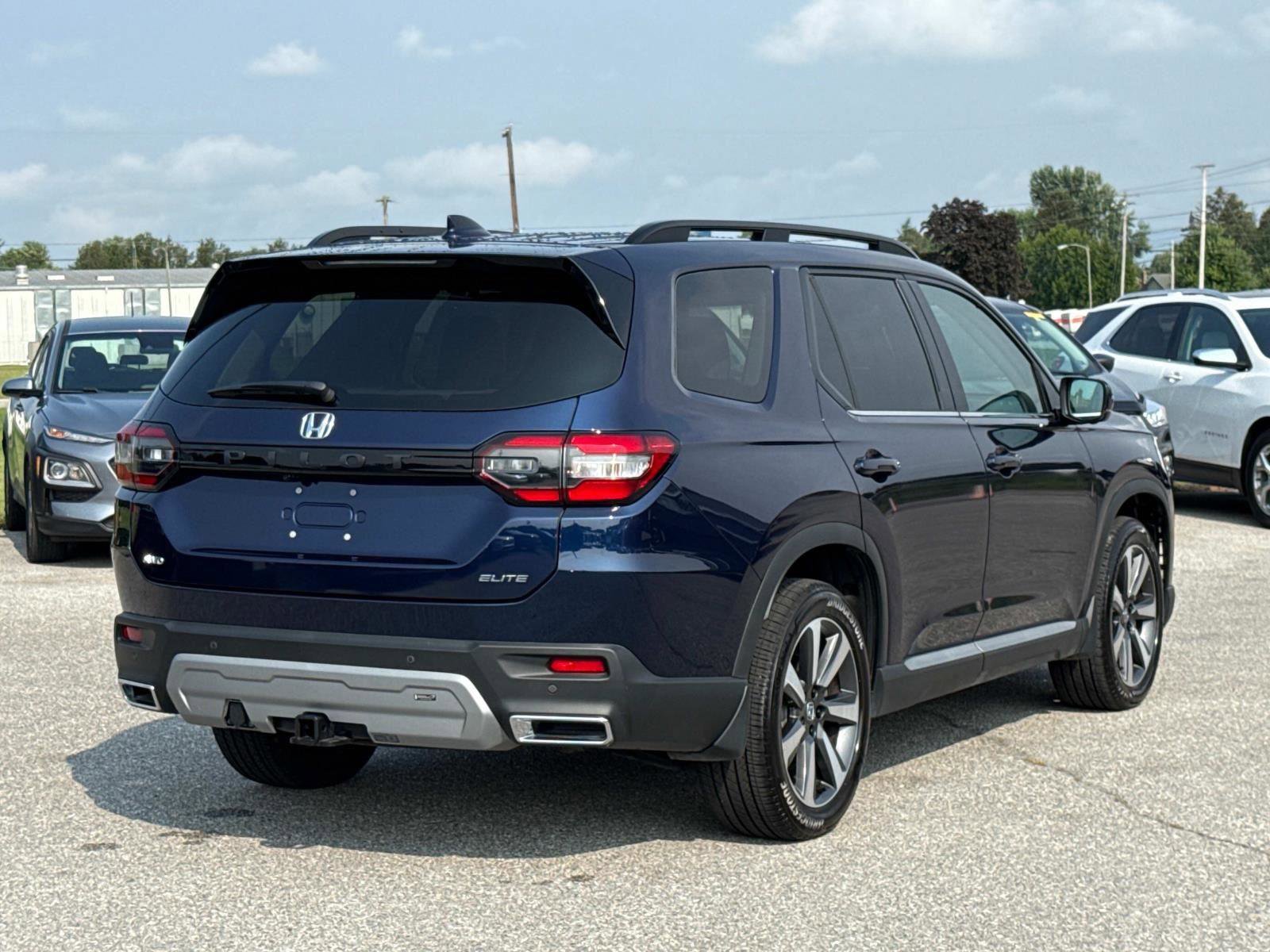 Used 2025 Honda Pilot Elite image 24