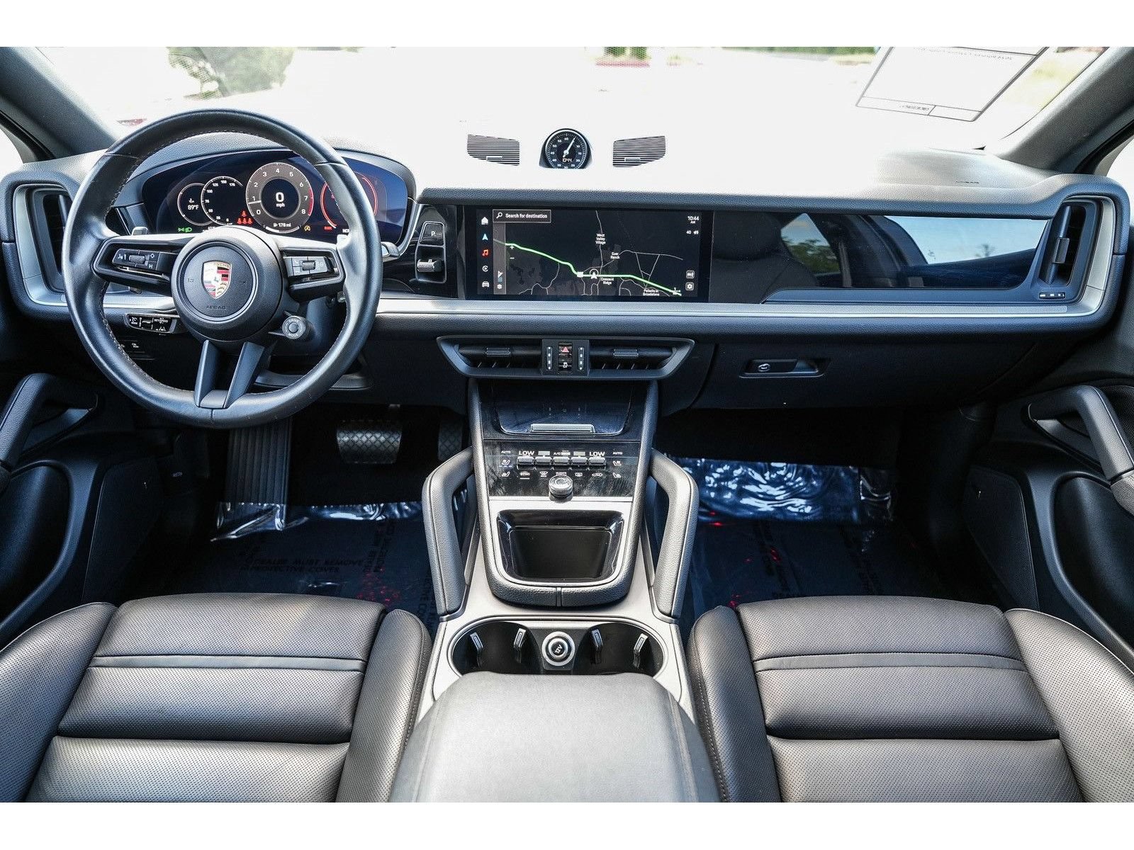 Used 2024 Porsche Cayenne Coupe AWD/4WD image 12