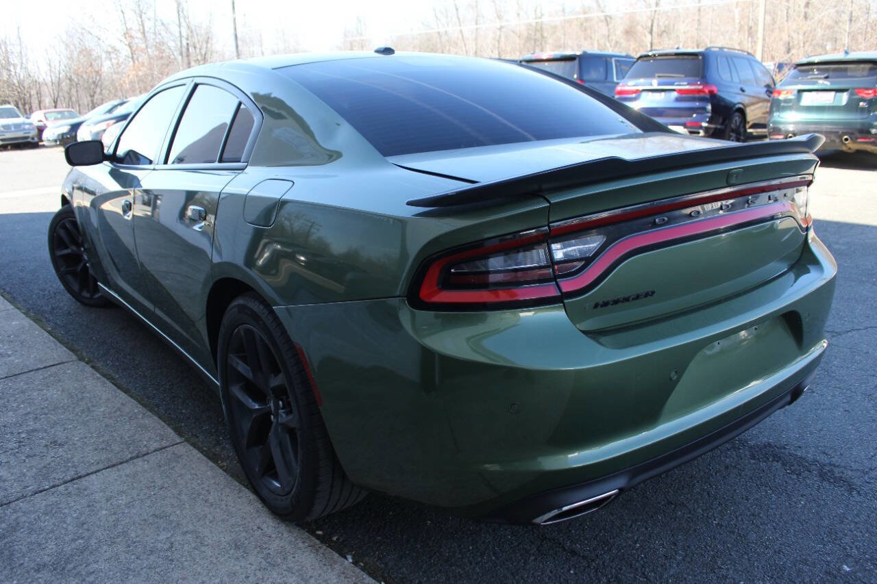 Used 2021 Dodge Charger SXT w/ Blacktop Package image 6