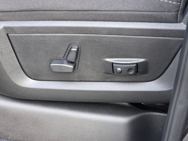 New 2026 RAM 3500 Big Horn AWD/4WD image 15
