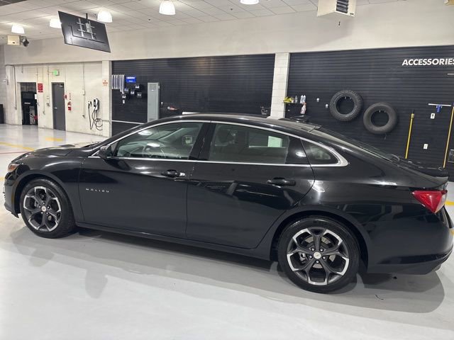 Used 2023 Chevrolet Malibu LT image 3