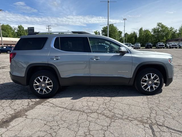 Used 2023 GMC Acadia SLT w/ Technology Package FWD image 6