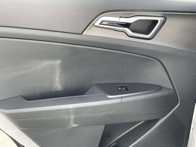 New 2026 Kia Sportage LX image 19