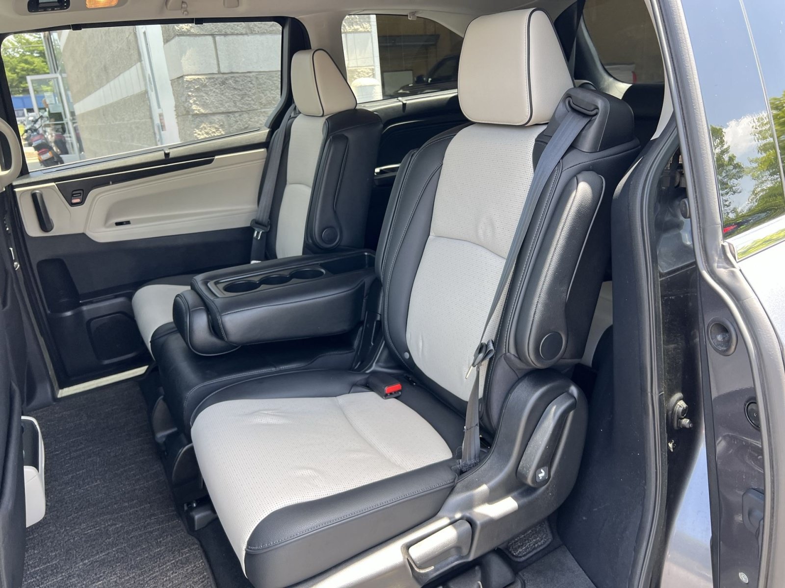 Used 2025 Honda Odyssey Elite image 25