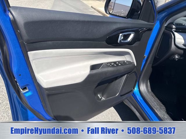 Used 2022 Jeep Compass Limited AWD/4WD image 18