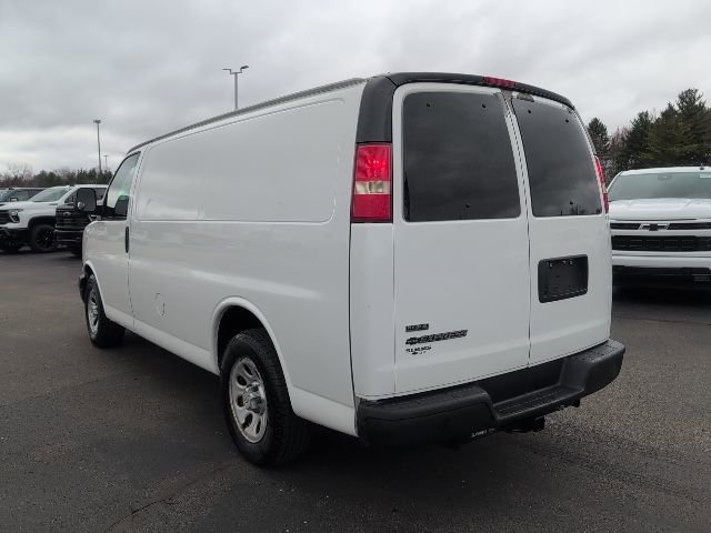 Used 2010 Chevrolet Express 1500 RWD image 5