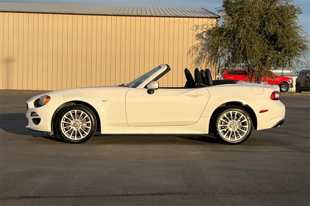 Used 2017 FIAT 124 Spider Classica image 8