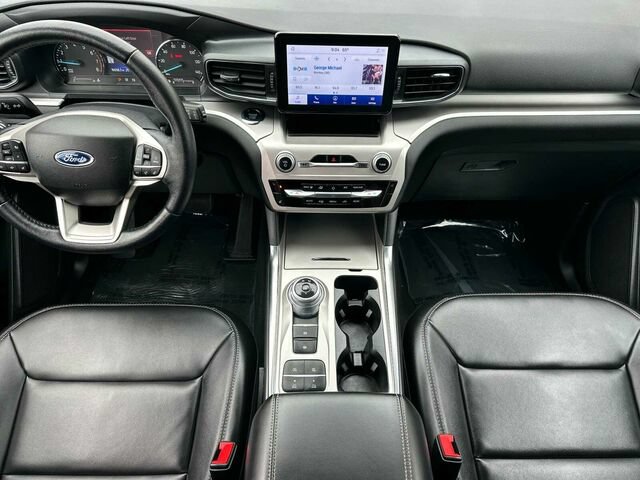 Used 2022 Ford Explorer XLT w/ Equipment Group 202A RWD image 16