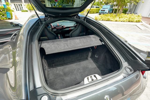 Used 2020 Ferrari 812 Superfast RWD image 91
