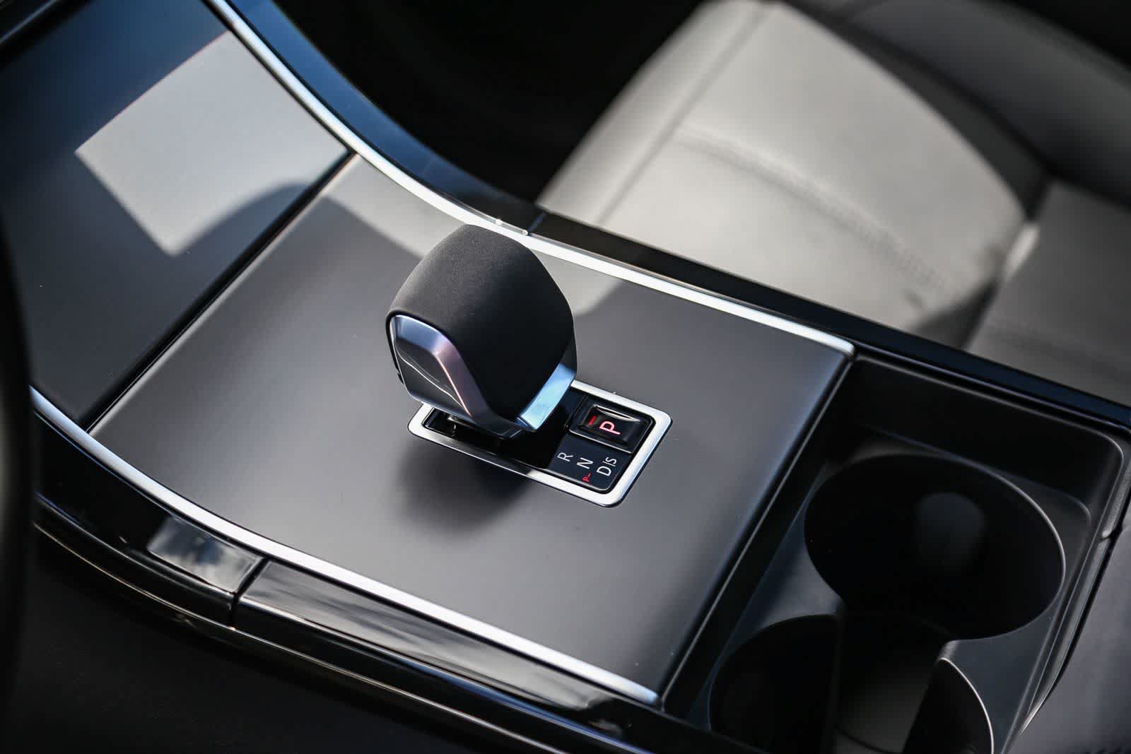 New 2026 Land Rover Range Rover Velar S AWD/4WD image 19