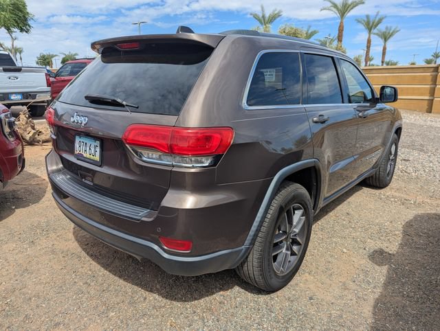 Used 2019 Jeep Grand Cherokee Laredo w/ 18" Wheel & 8.4" Radio Group RWD image 5
