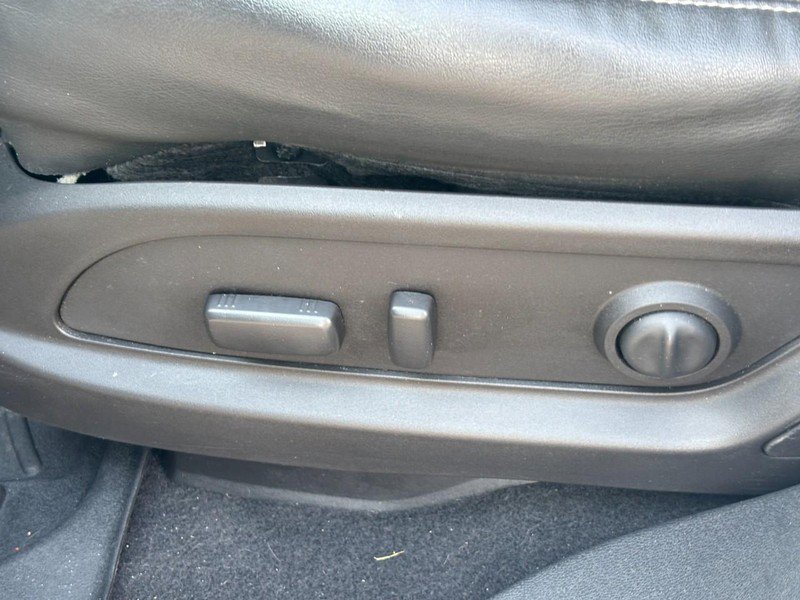 Used 2017 Chevrolet Traverse LT image 16