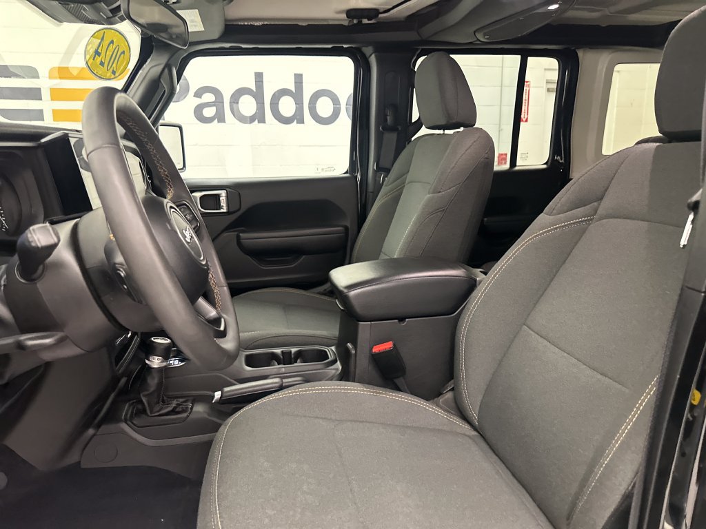 Used 2024 Jeep Wrangler Unlimited w/ Convenience Group AWD/4WD image 21